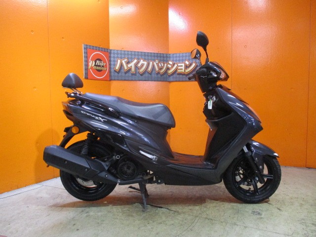 横から見てもこの通り状態グッド！外装が綺麗なのは勿論！インナー樹脂までもが綺麗なこの一台がこの価格！